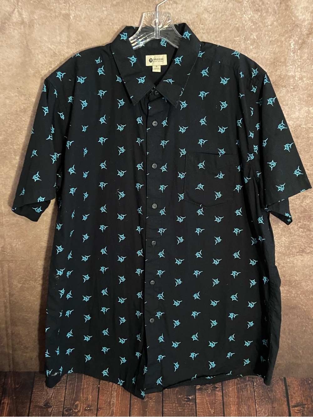 Haggar-short sleeve button shirt-black/teal sailfish pattern-men’s XL-EUC